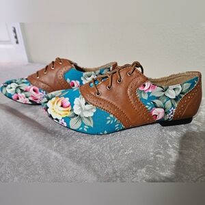 Kalli Floral Oxford Shoes Size 7